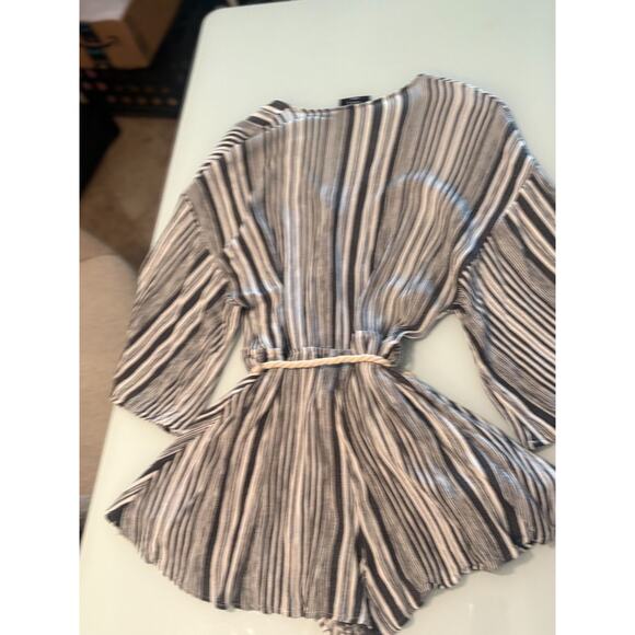 VICI Women's Kimono Sleeve Striped Boho Romper Size Small 0-4 - Picture 4 of 6